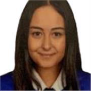 Profesora joven graduada en química en Pamplona u online